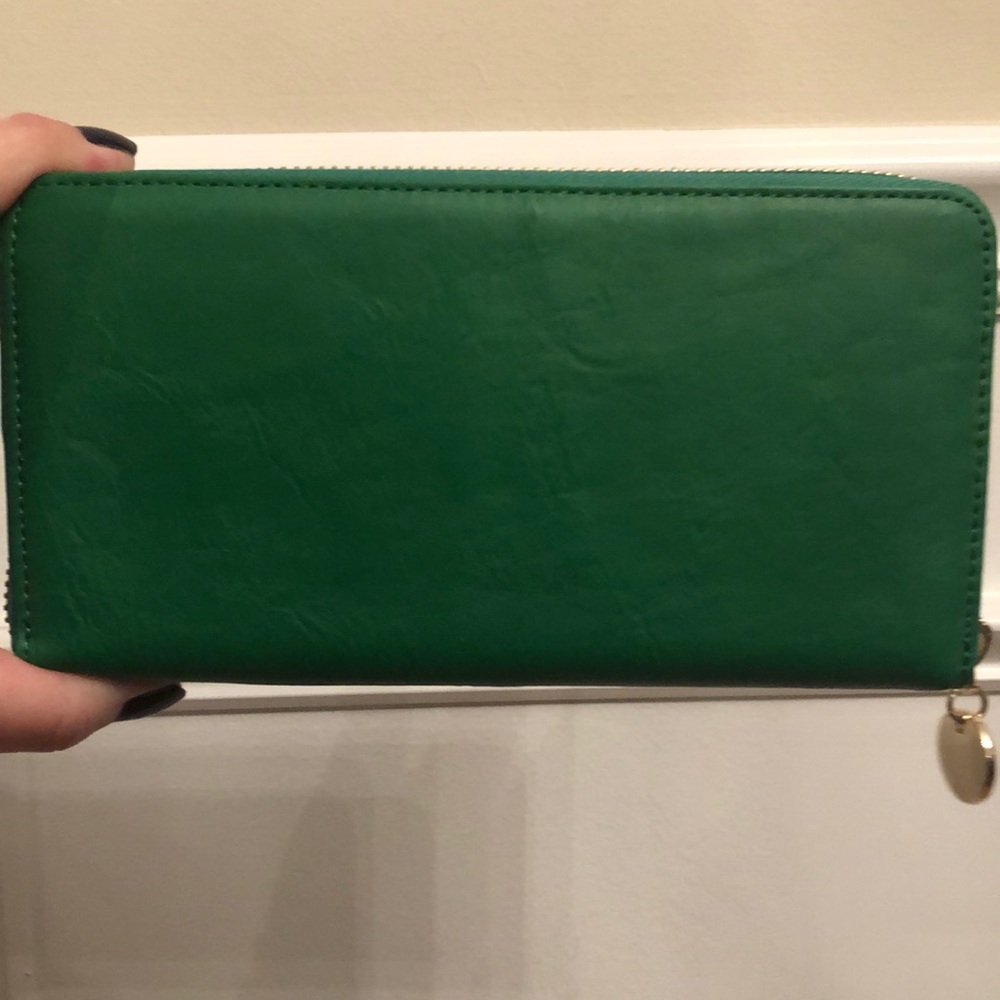 NEW Mark & Graham Classic Wallet Green